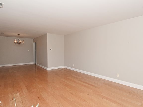5th image of 6347 Breamore Rd