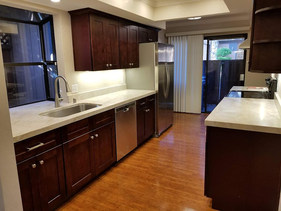 1st image of 709 University Ave