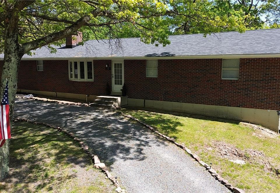 1st image of 30 Highpoint Dr