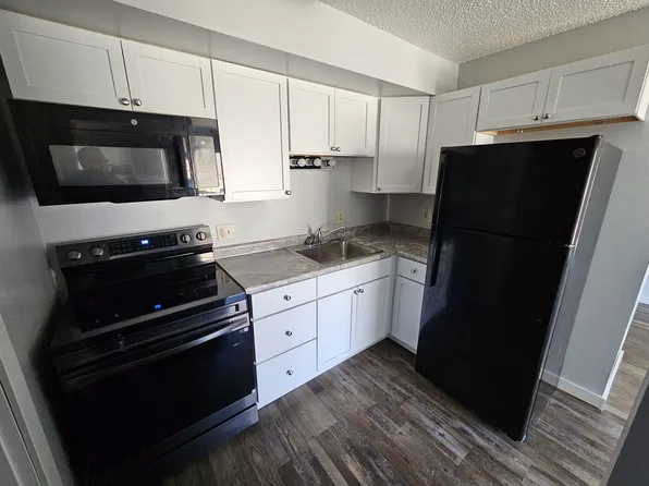 919 Gould St APT 1, La Crosse, WI 54603