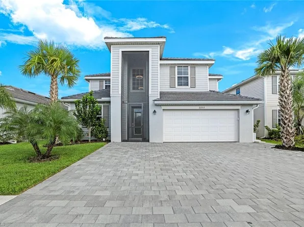 2253 Avocado LN, NAPLES, FL 34120