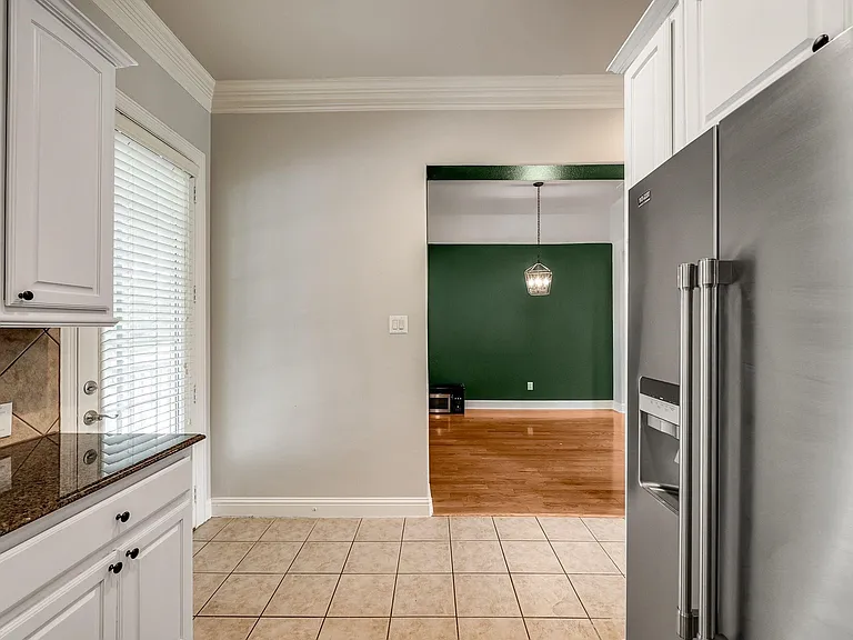 5836 La Vista Dr — Photo 12