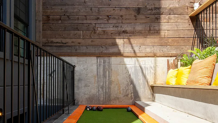 Rented by Nooklyn NYC LLC | media 33