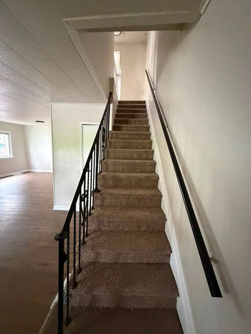 3 bed, 2033 sqft, $1,507 — Photo 3
