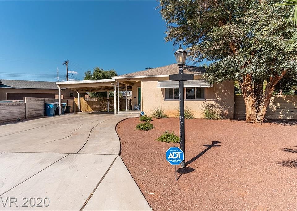 1st image of 925 Park Paseo