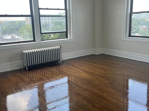 3rd image of 152 S Harrison St #602B
