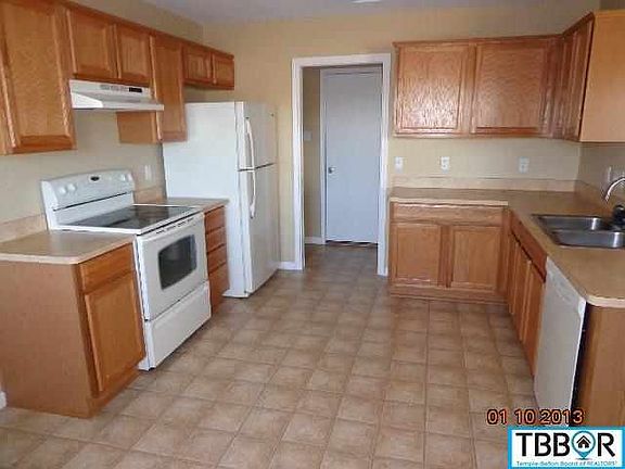 2nd image of 318 Scarbrough St