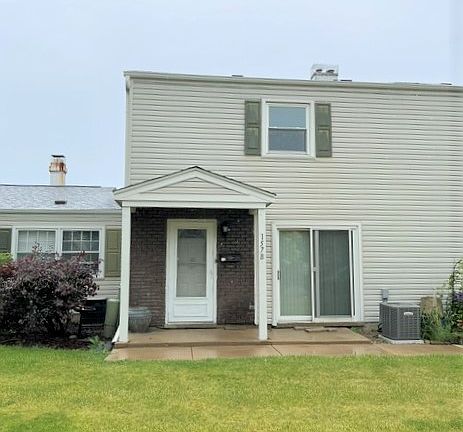 2nd image of 157 Peter Ct Unit B