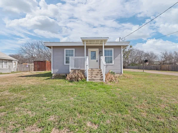 1802 N Wilhite St, Cleburne, TX 76031