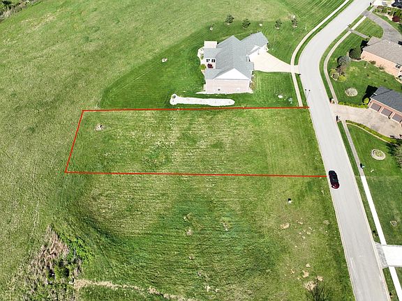 2nd image of 608 Imperial Lakes Rd #235