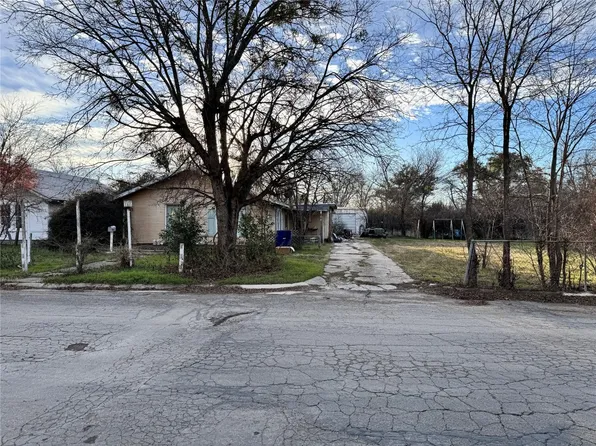 1008 Lackey St, Brownwood, TX 76801