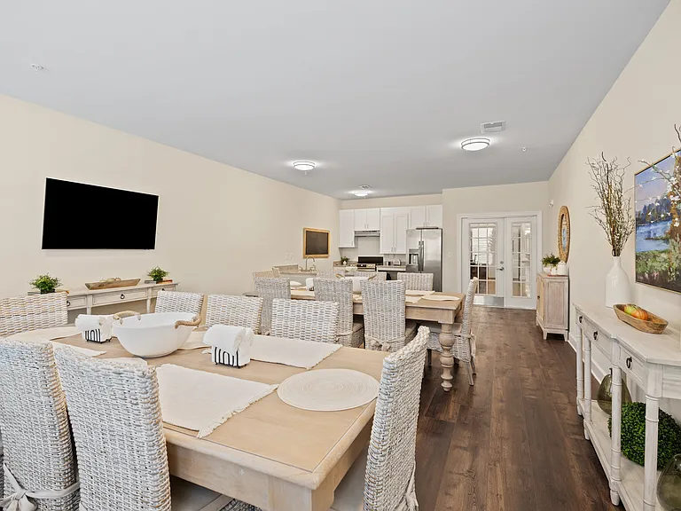 Oak Forest Pointe — Photo 23