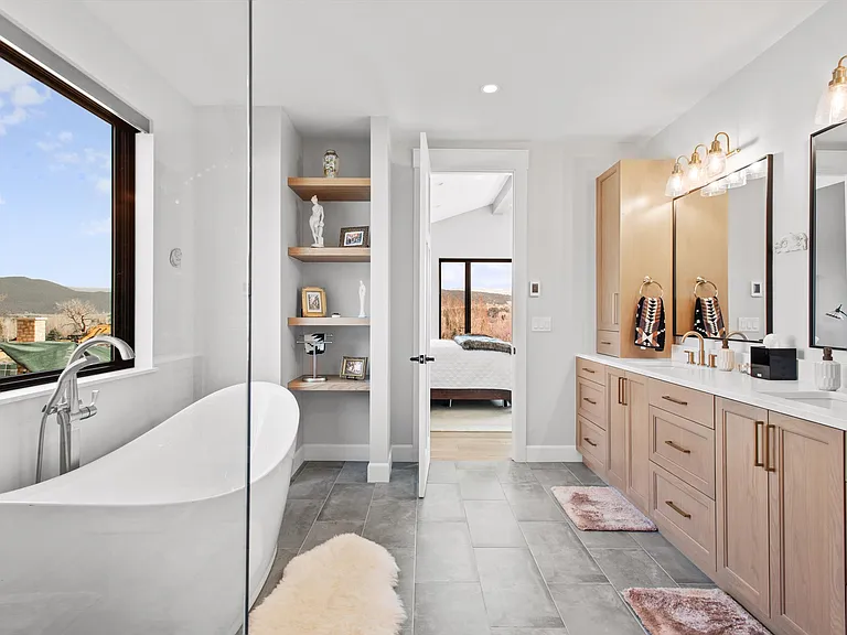 110 Bowles Dr — Photo 14