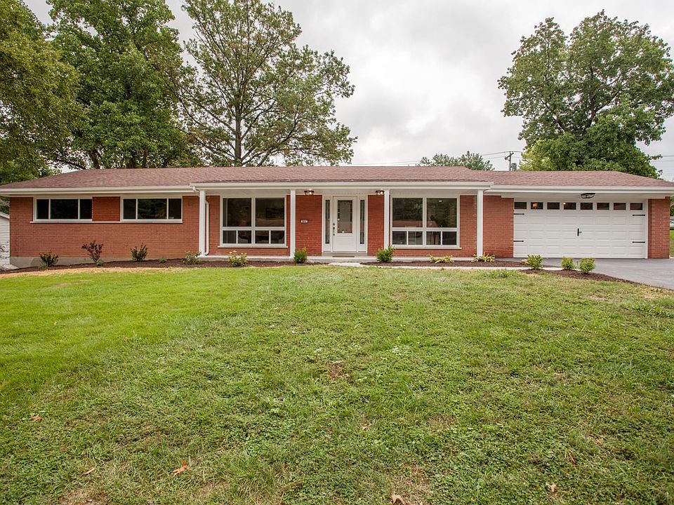 1st image of 864 Charlesgate Dr