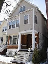 1st image of 3726 N Kenmore Ave APT 3