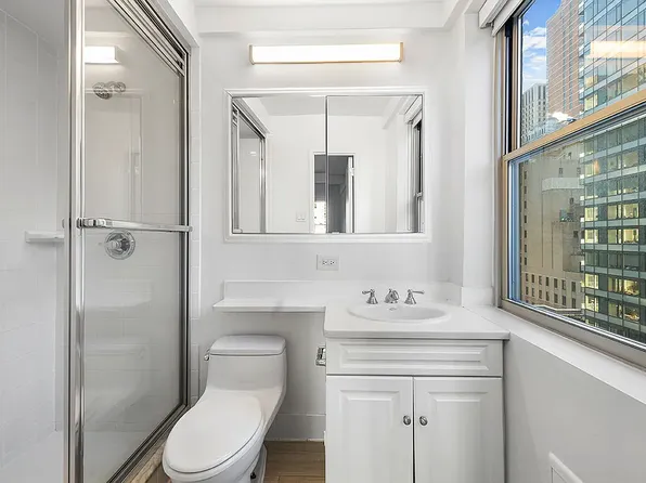 300 East 57th Street image 7 of 10