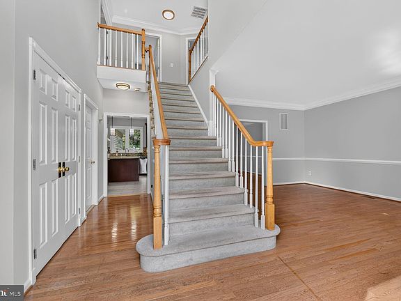 3rd image of 43602 Millay Ct