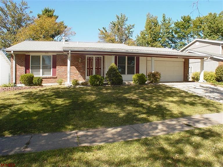 1st image of 1017 Summer Tree Dr