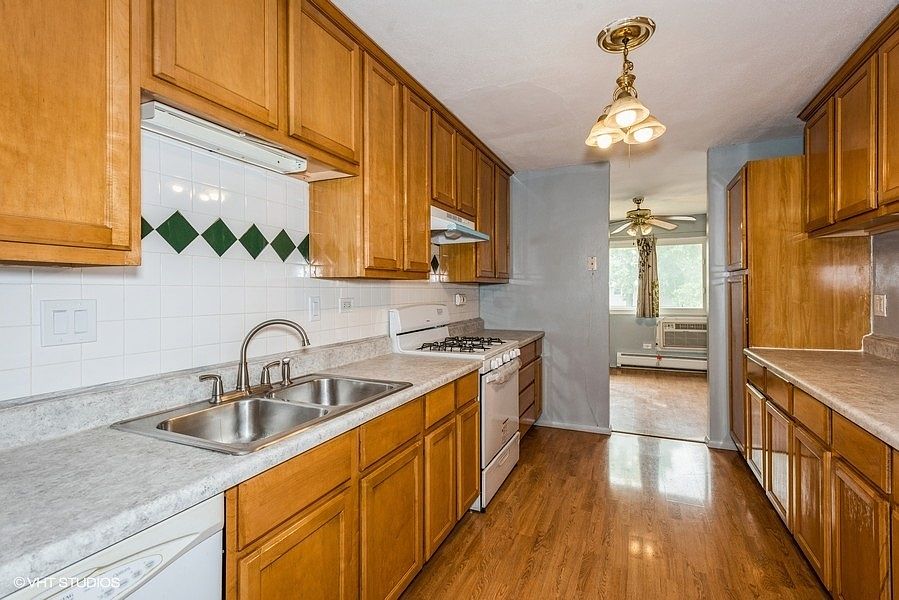 2612 N Windsor Dr UNIT 201, Arlington Heights, IL 60004 Zillow