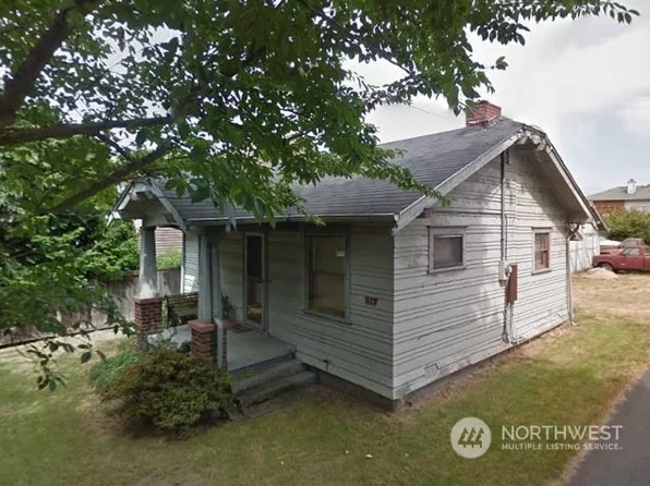 517 Le Lou Wa Place NE, Tacoma, WA 98422