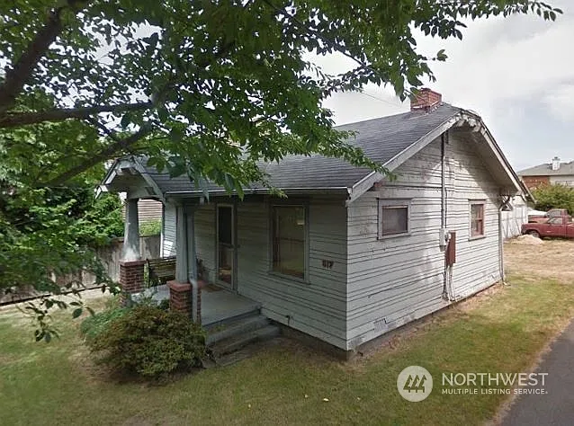 517 Le Lou Wa Place NE photo 1