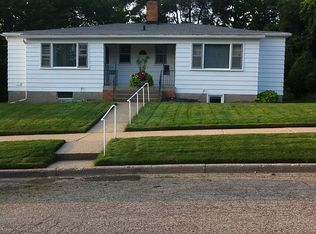 1017 Crescent St NE, Grand Rapids, MI 49503