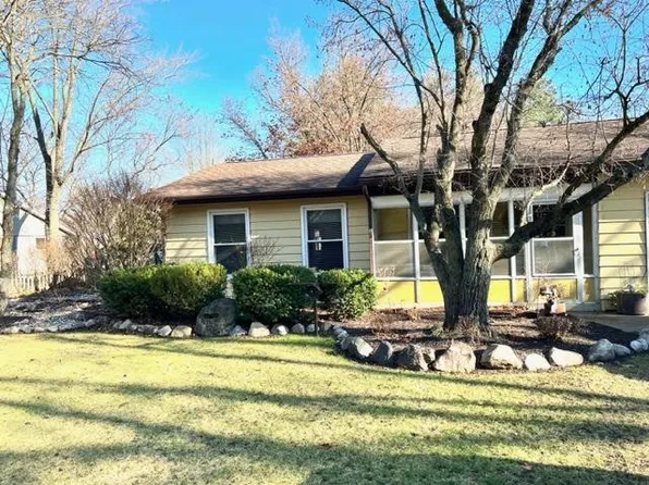 1160 S 300 E, Knox, IN 46534