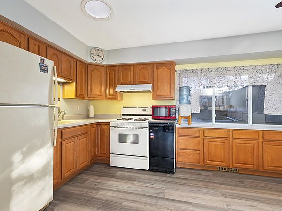 5th image of 5493 Wickford Ln