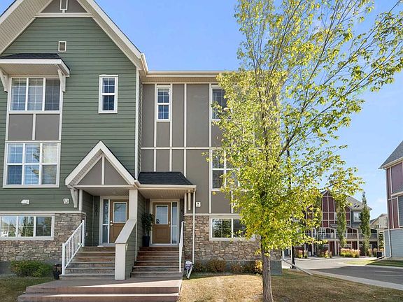 2nd image of 263 W Mahogany Way SE