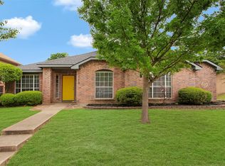 718 Tealwood Dr, Mesquite, TX 75181