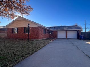 613 Amity Ln, El Reno, OK 73036