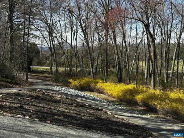 612 Oneals Rd, Banco, VA 22727