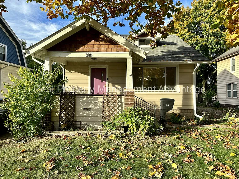310 W Hazelhurst St — Photo 2