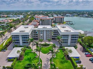 2880 Gulf Shore Blvd N APT 410, Naples, FL 34103