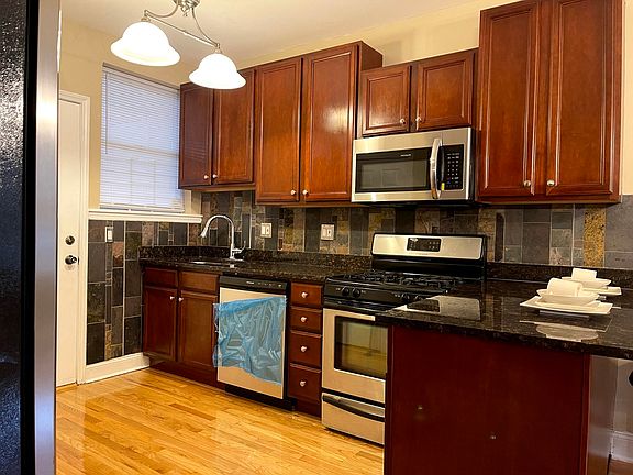 4th image of 36 N Menard Ave #B3