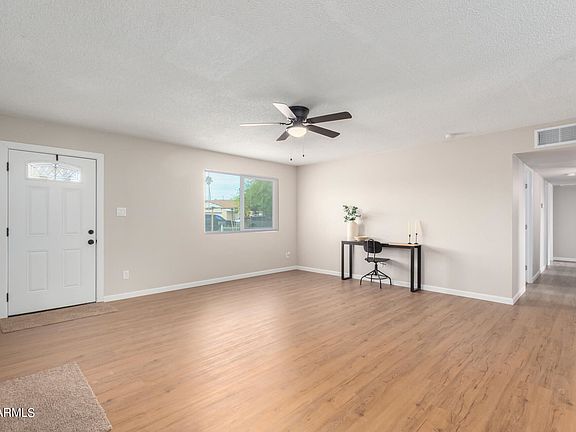 5th image of 2909 N 61st Dr