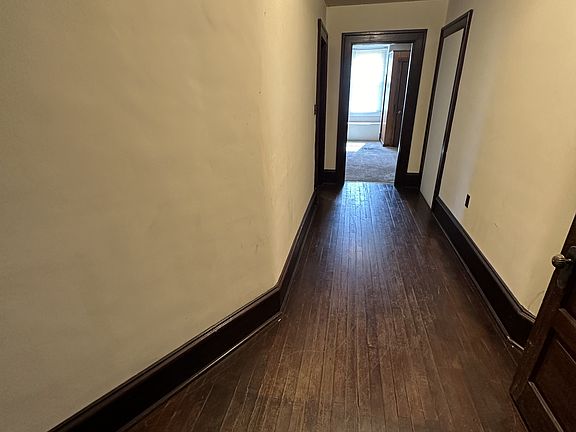 4th image of 107 E Main St #17477333