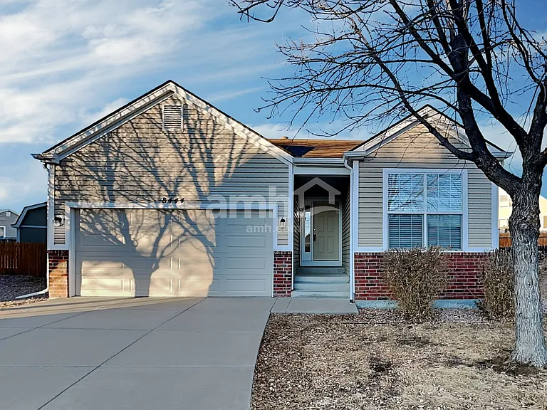 8444 Sunbow Ct — Photo 1