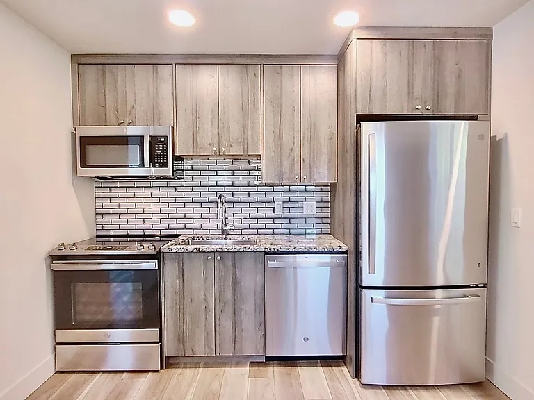 PUSC03 - Quarry Commons — Photo 2