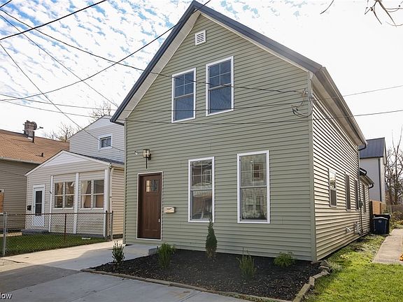 2nd image of 2317 Kinkel Ave