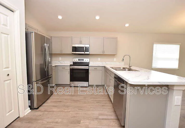 372 Cascara Ln — Photo 3