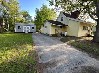 6 Washington St, Lincoln, ME 04457