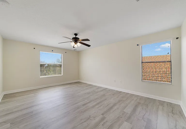 1315 Moss Creek Ln — Photo 13