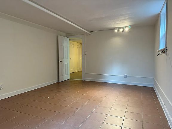 4th image of 34-32 28th St #Gf