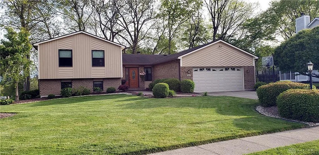 315 Wellington Way photo 1