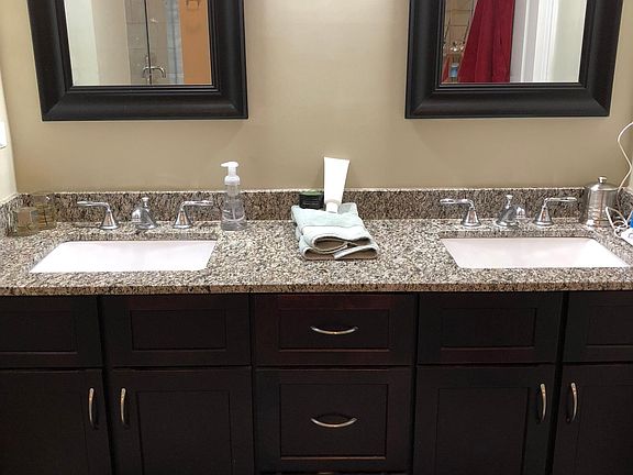 5th image of 216 N Halsted Street # 4 Top Floor