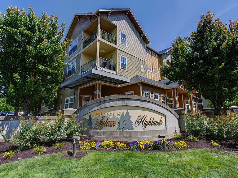 Commons at Sylvan Highlands Apartments — Photo 2