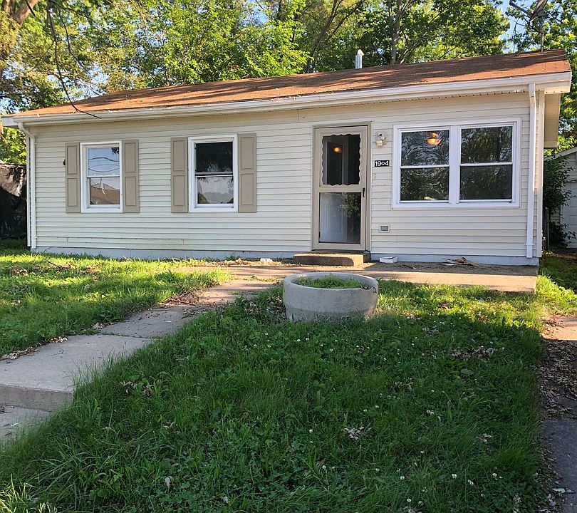 1st image of 1904 Brady Ln