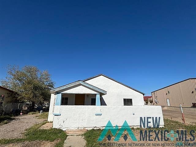 1st image of 303 E Albuquerque St