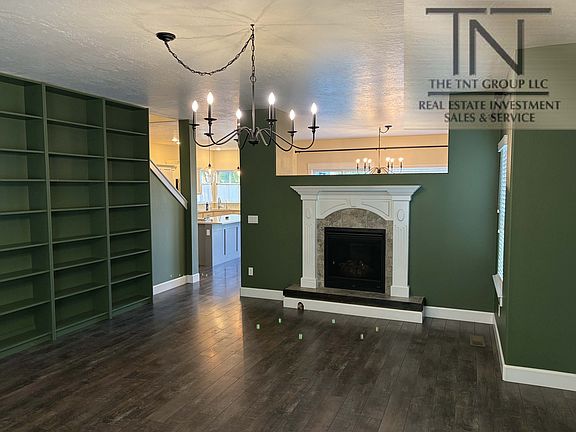 5th image of 1772 N Hornback Ave